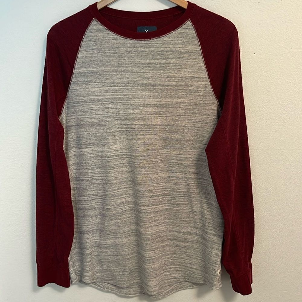 American Eagle long sleeve thermal shirt.  Size Medium Tall.